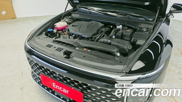 Hyundai Grandeur Hybrid 2024 — Photo 22/31
