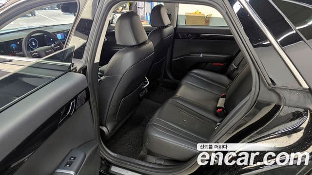 Hyundai Grandeur Hybrid 2024 — Photo 2/31