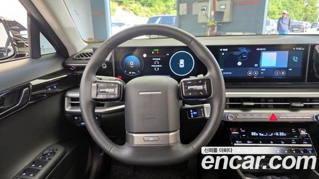 Hyundai Grandeur Hybrid 2024 — Photo 13/31