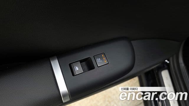 Hyundai Grandeur Hybrid 2024 — Photo 9/31