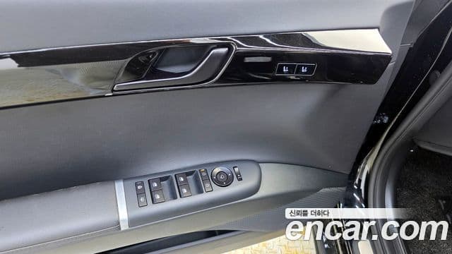 Hyundai Grandeur Hybrid 2024 — Photo 18/31