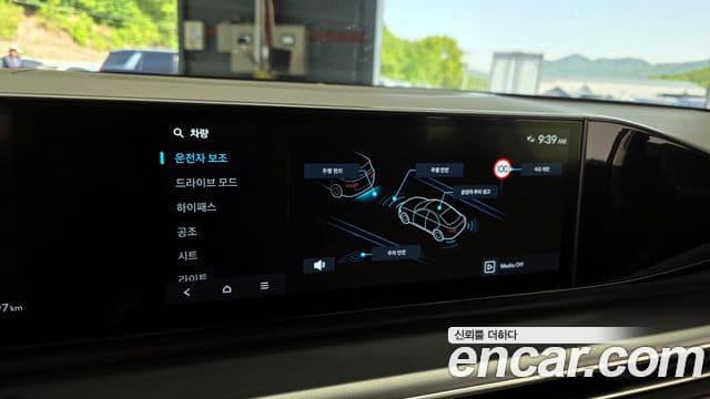 Hyundai Grandeur Hybrid 2024 — Photo 6/31