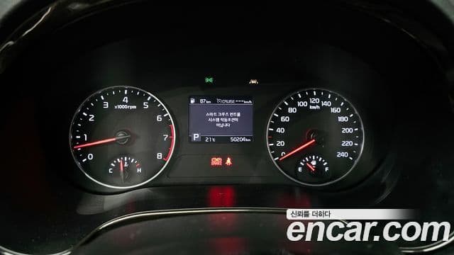 Kia Seltos 2021 — ფოტო 8/20