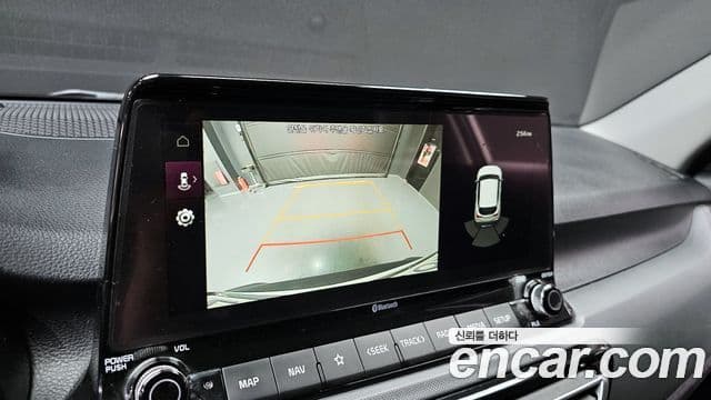 Kia Seltos 2021 — ფოტო 14/20