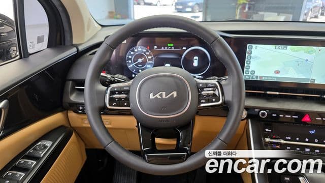 Kia Carnival 2022 — ფოტო 14/20