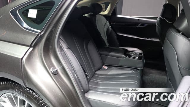 Genesis Electrified G80 2022 — ფოტო 11/20
