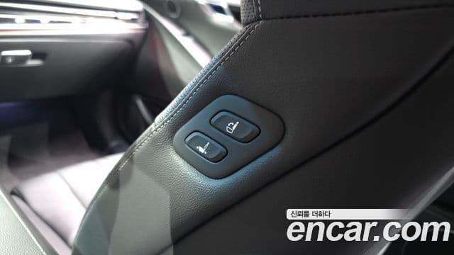 Genesis Electrified G80 2022 — ფოტო 18/20