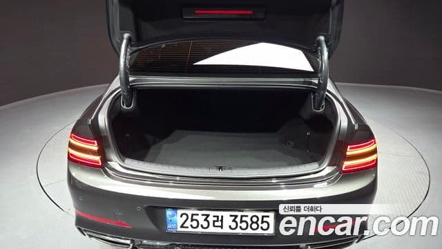 Genesis Electrified G80 2022 — ფოტო 19/20