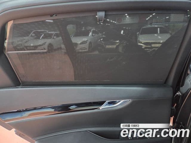 Genesis G80 2022 — Photo 15/39