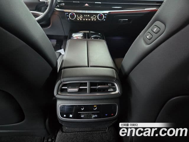 Genesis G80 2022 — Photo 35/39
