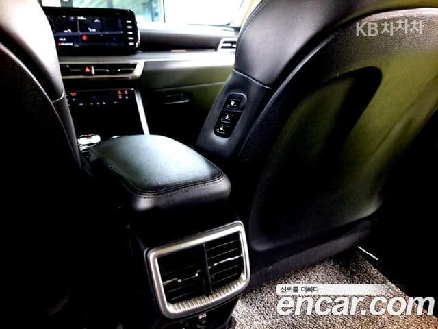 Kia K5 2020 — ფოტო 19/20