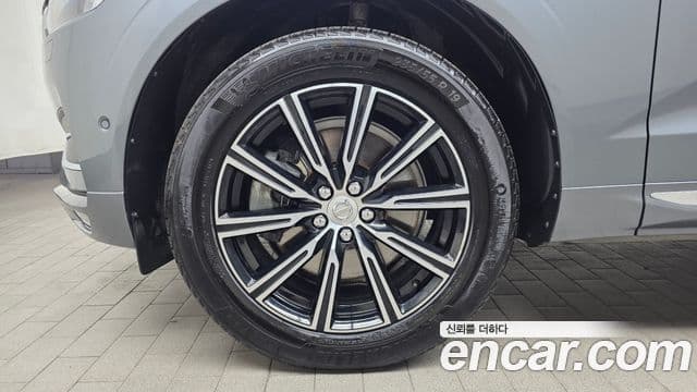 Volvo XC60 2018 — Şəkil 4/20