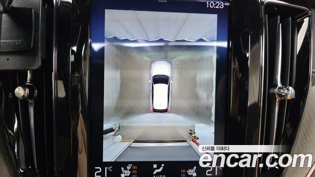 Volvo XC60 2018 — Şəkil 14/20