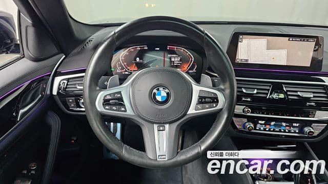 BMW 5 Series 2020 — Фото 13/20