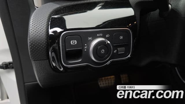 Mercedes-Benz CLA-Class 2023 — Şəkil 17/20