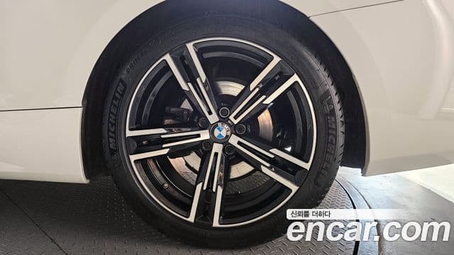 BMW 4 Series 2021 — Photo 29/30