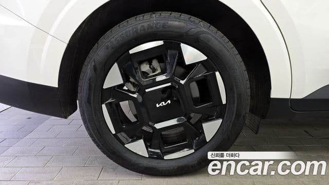 Kia Carnival 2025 — ფოტო 27/33