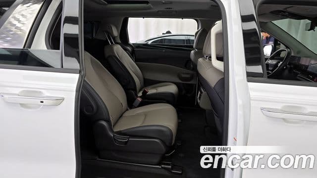 Kia Carnival 2025 — ფოტო 12/33