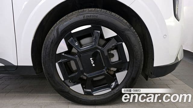 Kia Carnival 2025 — ფოტო 18/33