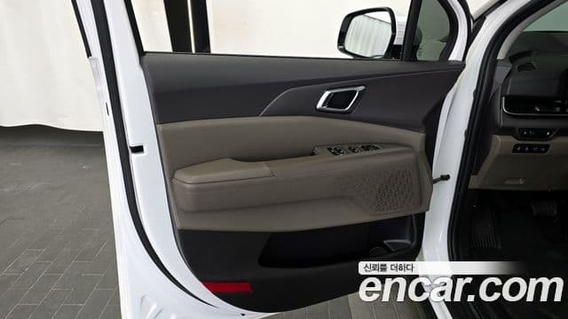 Kia Carnival 2025 — ფოტო 22/33