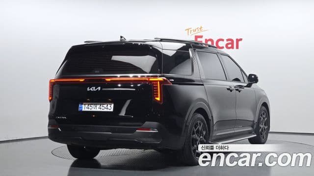 Kia Carnival 2024 — Şəkil 2/20