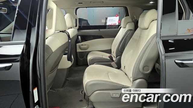 Kia Carnival 2024 — Şəkil 12/20