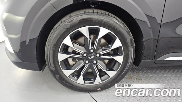 Kia Carnival 2020 — фото 5 из 20