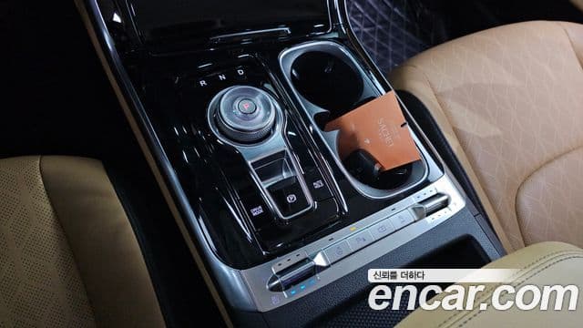 Kia Carnival 2020 — фото 9 из 20