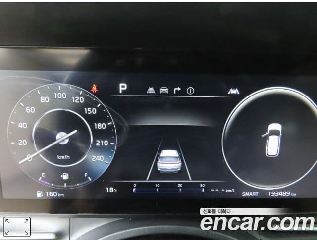 Kia Carnival 2021 — ფოტო 7/20