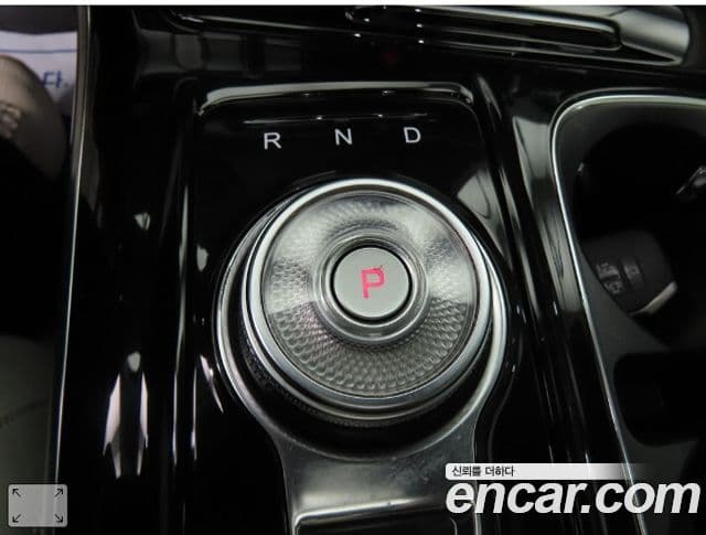 Kia Carnival 2021 — ფოტო 8/20