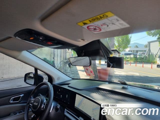 Kia Carnival 2024 — ფოტო 19/20