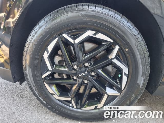 Kia Carnival 2024 — ფოტო 20/20