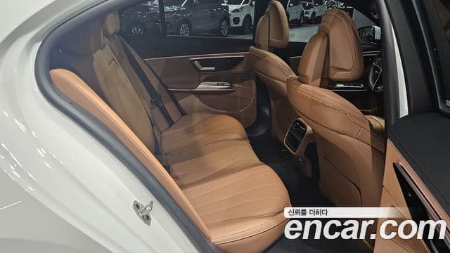 Mercedes-Benz E-Class 2025 — Şəkil 19/20