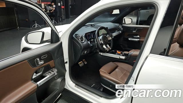 Mercedes-Benz GLB-Class 2022 — Şəkil 10/20