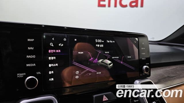 Kia Sorento 2021 — ფოტო 17/20