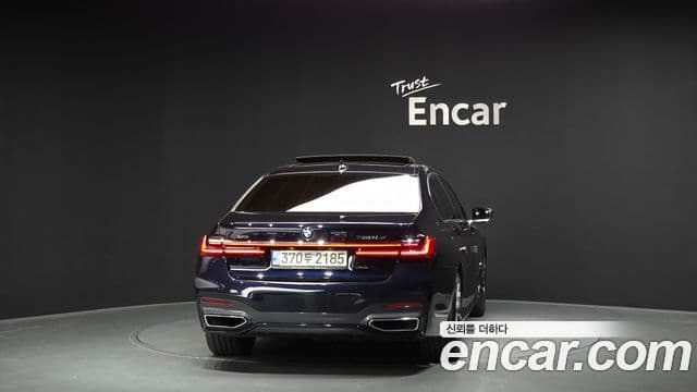BMW 7 Series 2021 — ფოტო 4/20