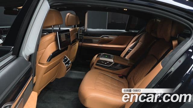 BMW 7 Series 2021 — ფოტო 11/20
