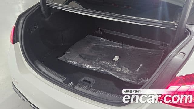 Mercedes-Benz C-Class 2023 — ფოტო 9/20