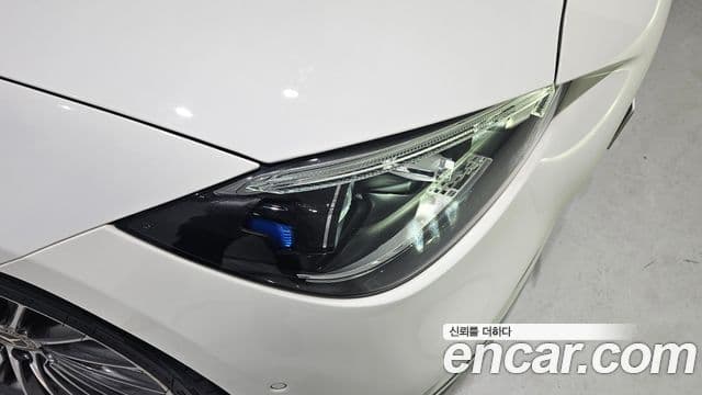 Mercedes-Benz C-Class 2023 — ფოტო 12/20