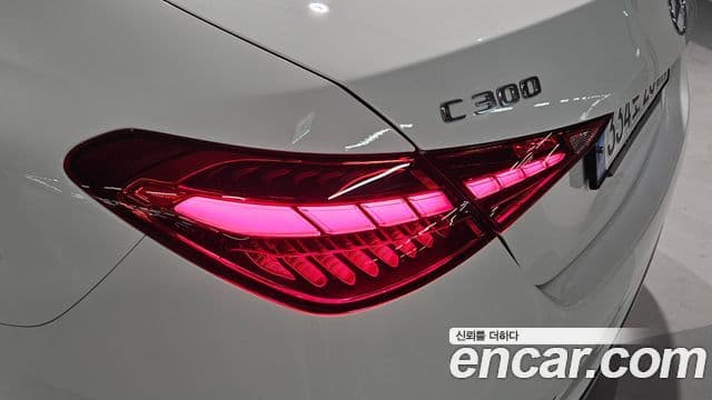 Mercedes-Benz C-Class 2023 — ფოტო 13/20