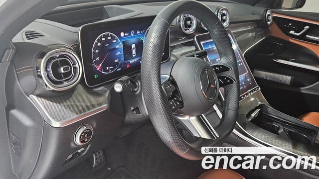 Mercedes-Benz C-Class 2023 — ფოტო 15/20