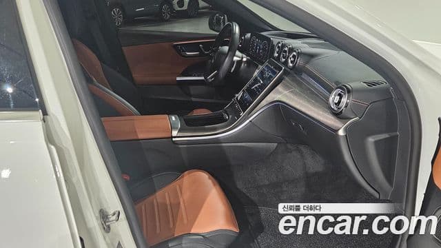 Mercedes-Benz C-Class 2023 — ფოტო 18/20