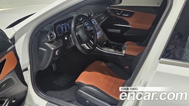 Mercedes-Benz C-Class 2023 — ფოტო 19/20