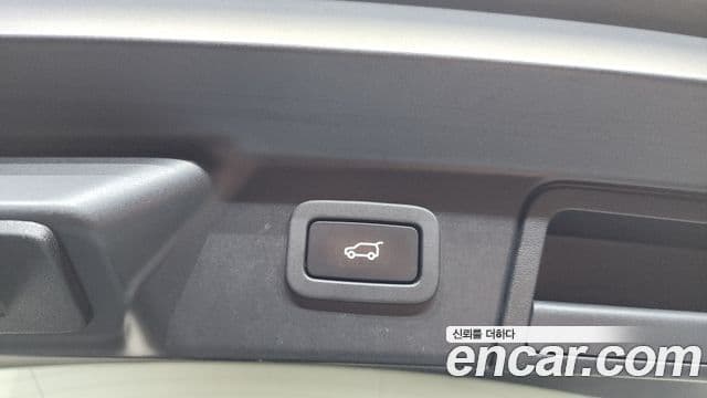Land Rover Range Rover Velar 2018 — Şəkil 18/20