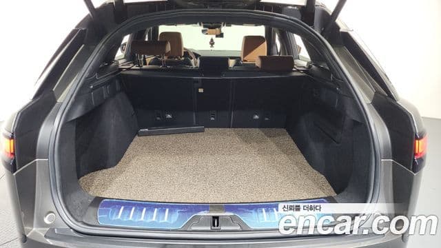 Land Rover Range Rover Velar 2018 — Şəkil 19/20