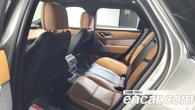 Land Rover Range Rover Velar 2018 — Photo 2/36