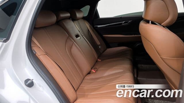 Genesis Electrified G80 2022 — фото 11 из 20