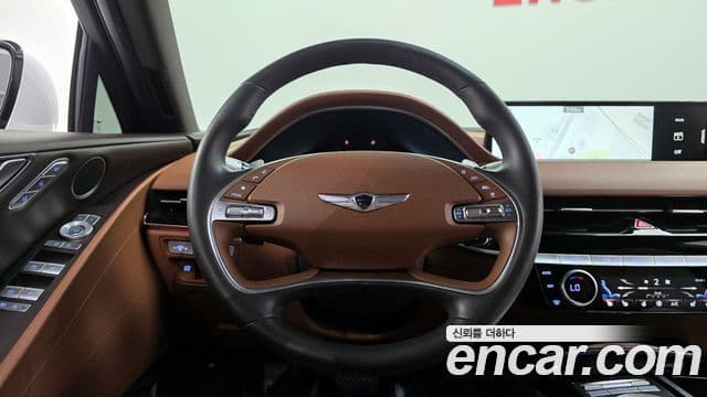 Genesis Electrified G80 2022 — ფოტო 13/20