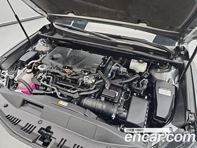 Toyota Camry 2024 — ფოტო 11/20