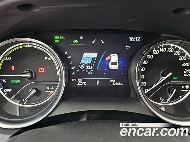 Toyota Camry 2024 — ფოტო 12/20